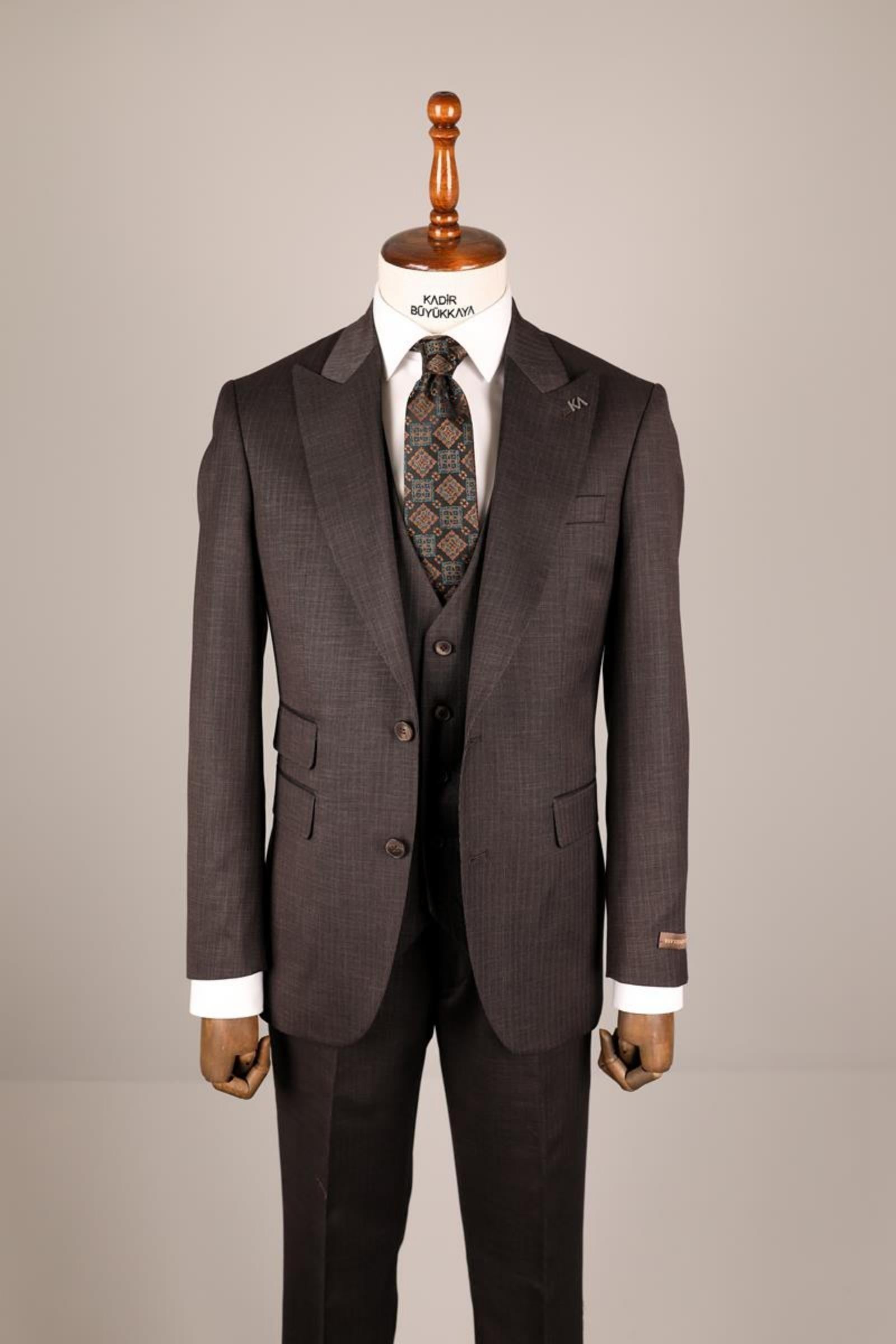 Dayanıklı ve Şık Erkek Yelekli Takım Elbise-KAV1010S