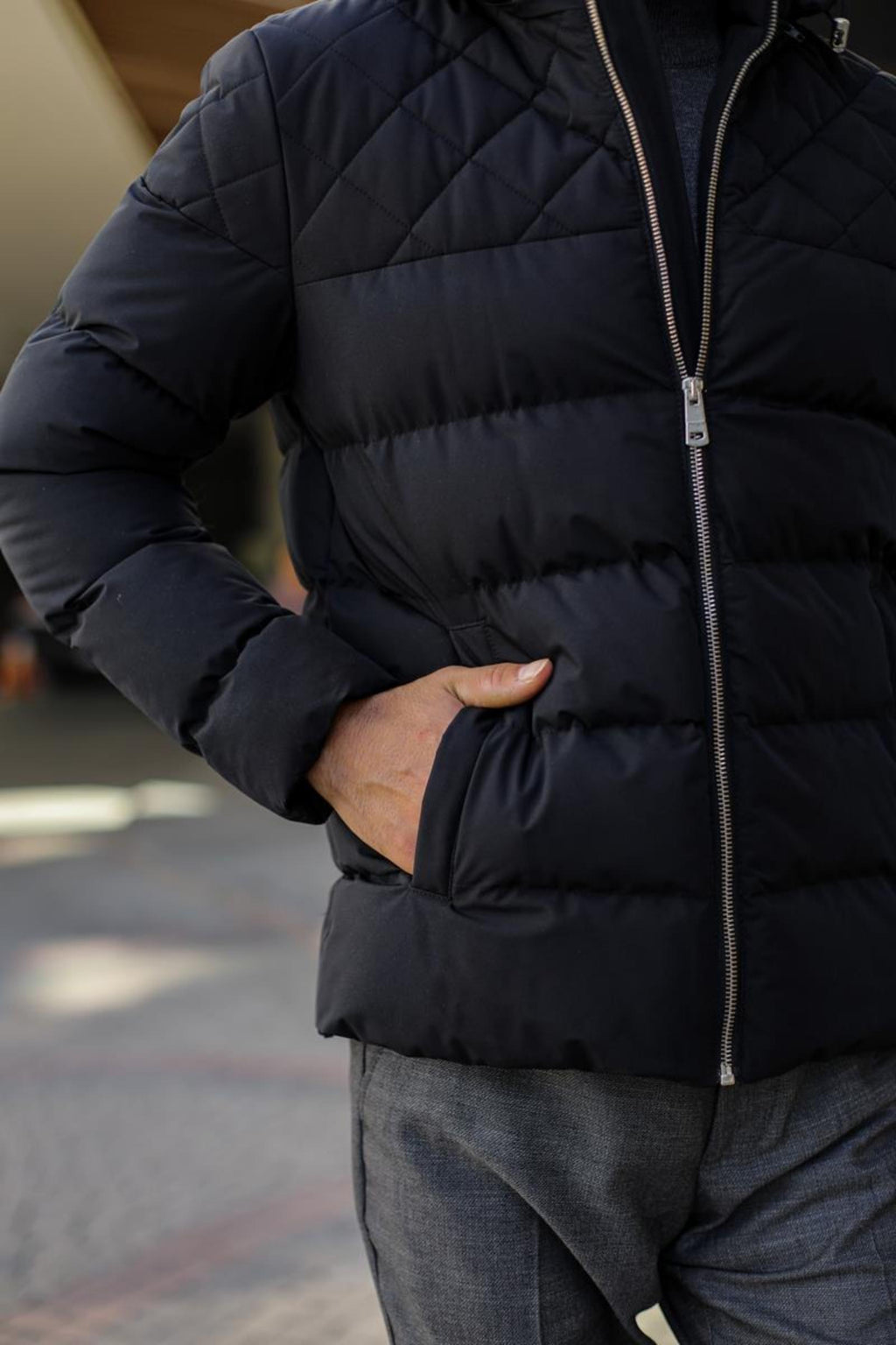 Kışlık Kapüşonlu Modern Erkek Mont - Dayanıklı Polyester Kumaş-KAV9102W